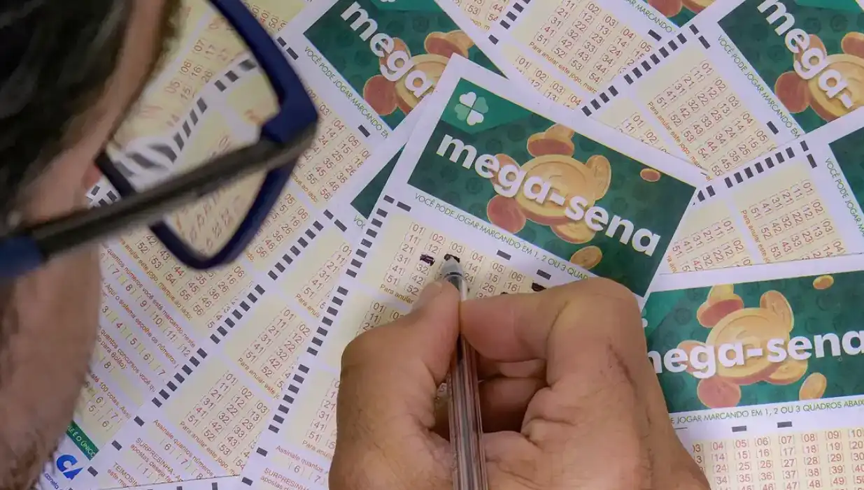 Mega-Sena: quantos números escolher na aposta
