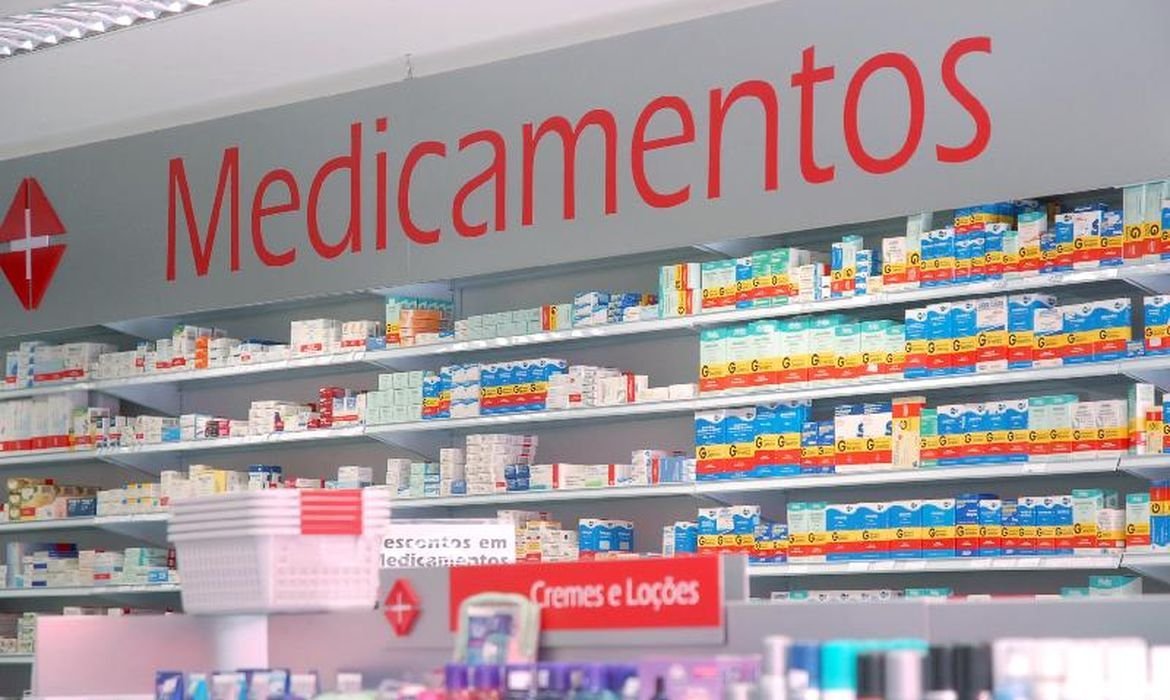 Farmácia Popular avalia novos serviços de saúde