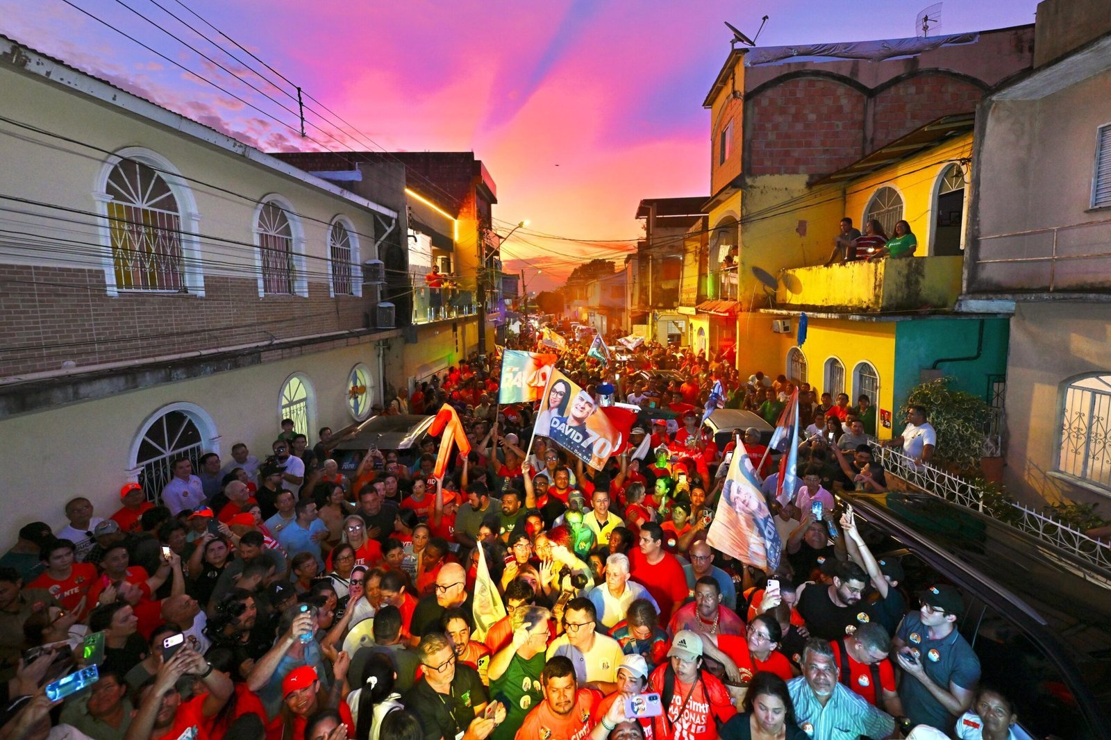 Morro da Liberdade abre caminhadas de David
