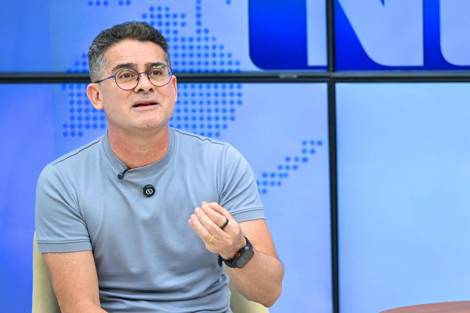 David Almeida pede comparação entre candidatos