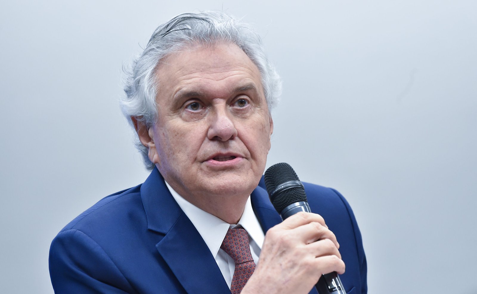 Caiado participa de eventos sobre Saúde e economia