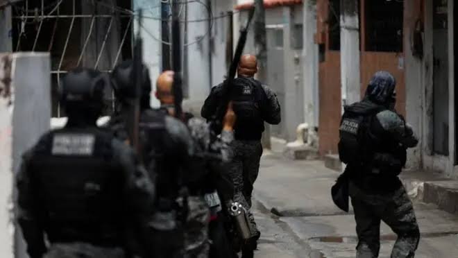 Uerj recomenda evitar deslocamentos após manifestação