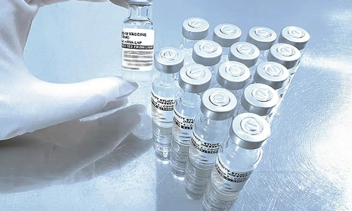 Vacina da Fiocruz avança após estudos pré-clínicos