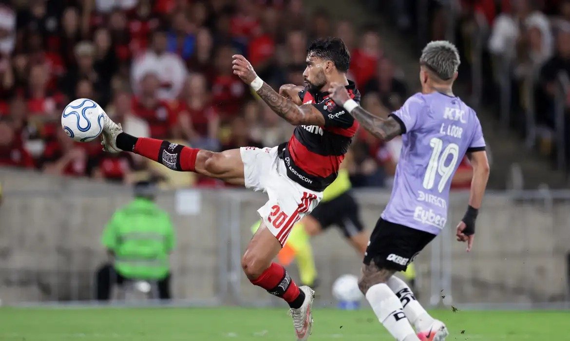Libertadores pode ter final brasileira entre Flamengo e rival