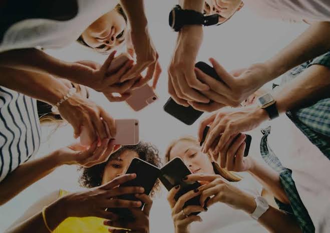 Recursos interativos facilitam aprendizado de jovens sobre eleições