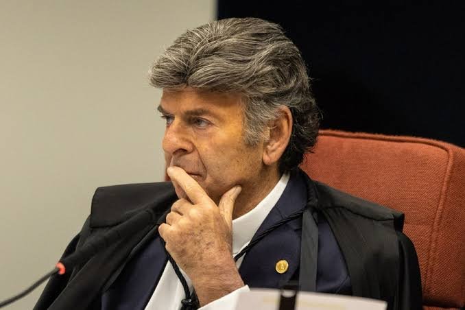 Empréstimo de R$ 6,6 bilhões ao BRB continua travado e Fux cobra respostas