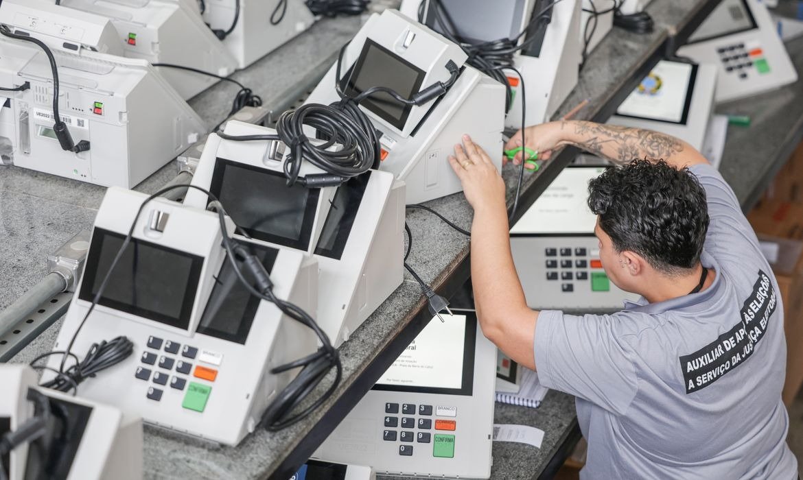 Pessoa com deficiência tem prioridade na fila de votação